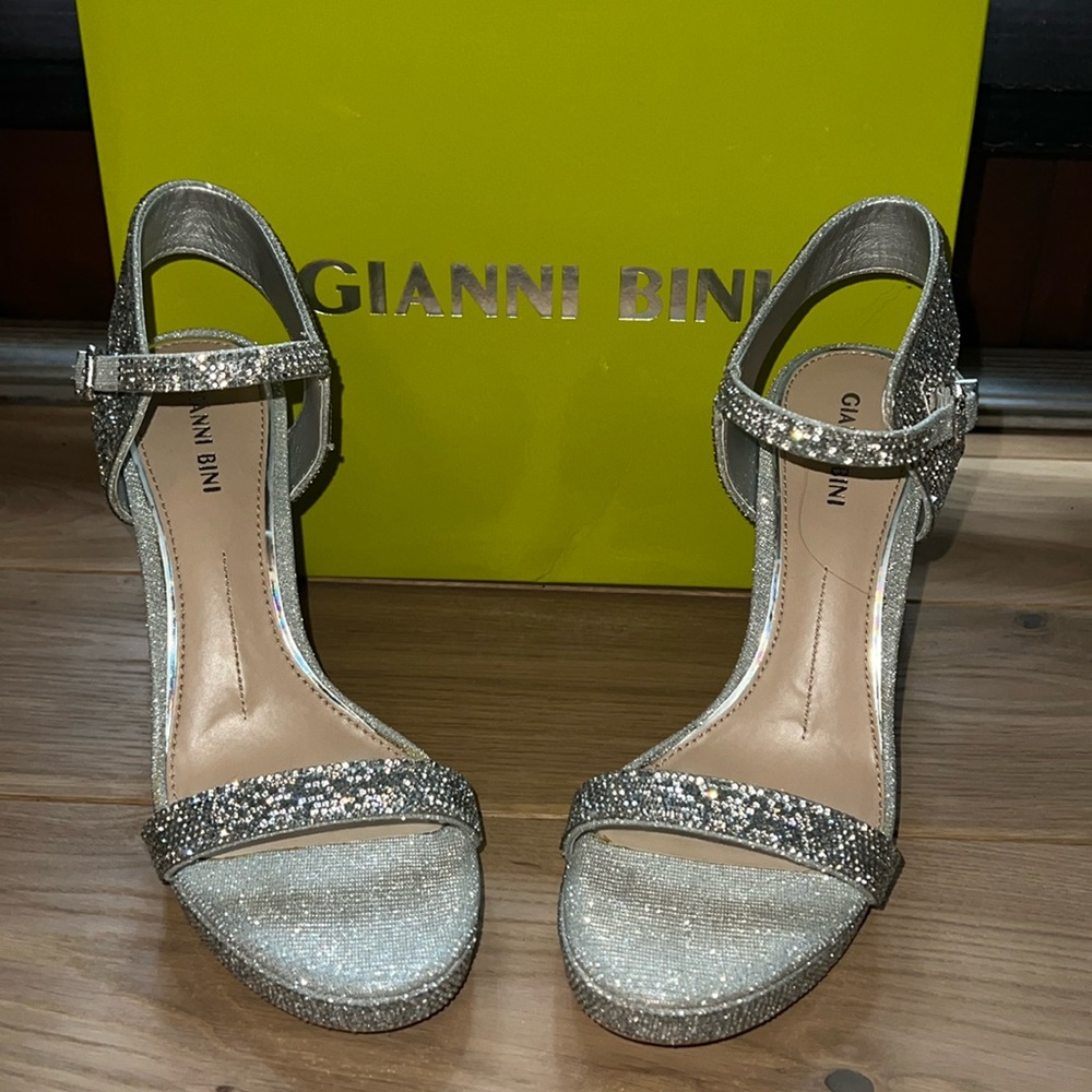 Gianni Bini  Rosielynn Rhinestone Ankle strap Heels / Sandals size 9